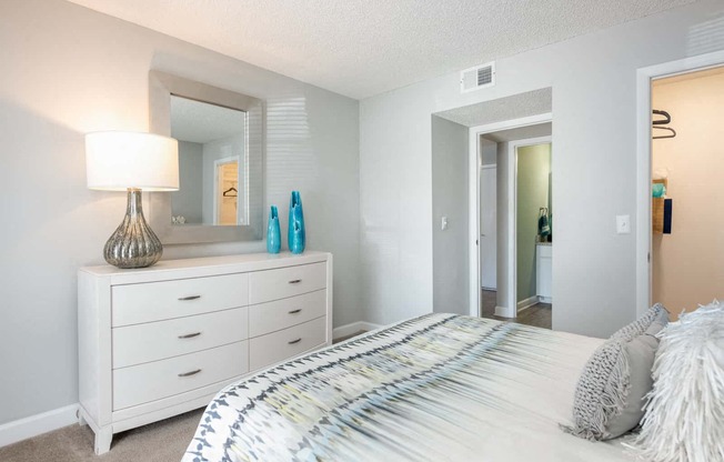 Tampa Pet Friendly Apartments at Arbour Ponds Aspen tranquil bedroom 2x2 950 sq ft