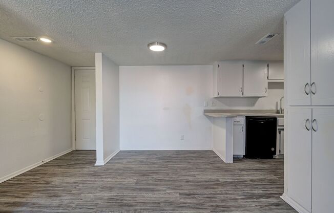 1 bed, 1 bath, 750 sqft, $750, Unit 219