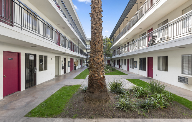 800 Linden Avenue, Long Beach, CA 90813