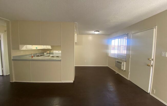 1 bed, 1 bath, 600 sqft, $1,695, Unit 12