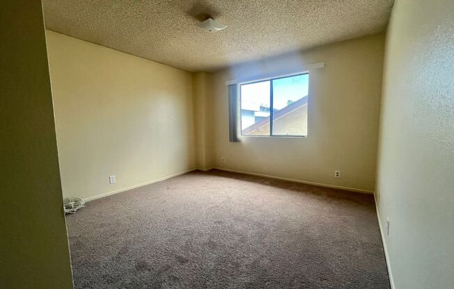 2 beds, 1 bath, $1,925, Unit 7