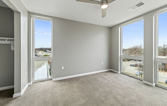 2 beds, 2 baths, 940 sqft, $2,055, Unit Unit 210