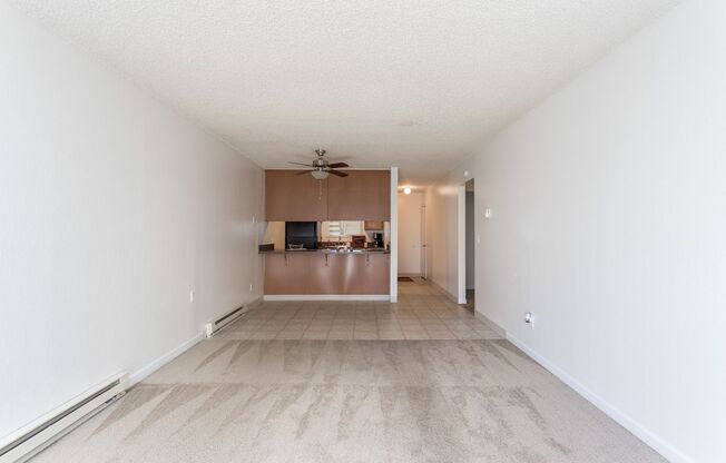 2 beds, 1 bath, 900 sqft, $1,350, Unit 19