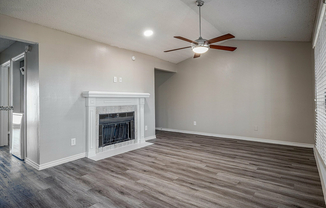 Lavish - Livingroom (2nd floor)