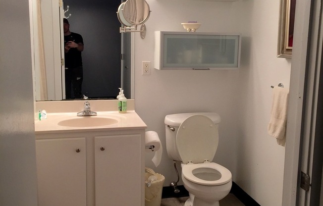 3 beds, 2 baths, 1,900 sqft, $2,795, Unit 511