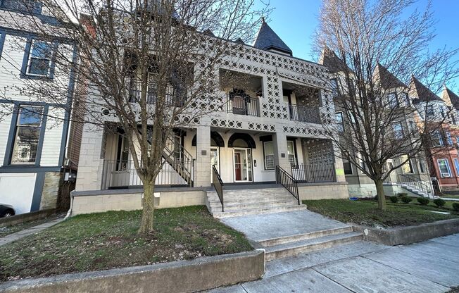 1 bed, 1 bath, $1,125, Unit 4