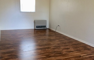 Studio, 1 bath, 352 sqft, $1,000, Unit #4