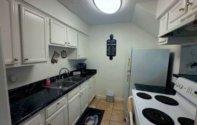 1 bed, 1 bath, 785 sqft, $1,120, Unit 1623