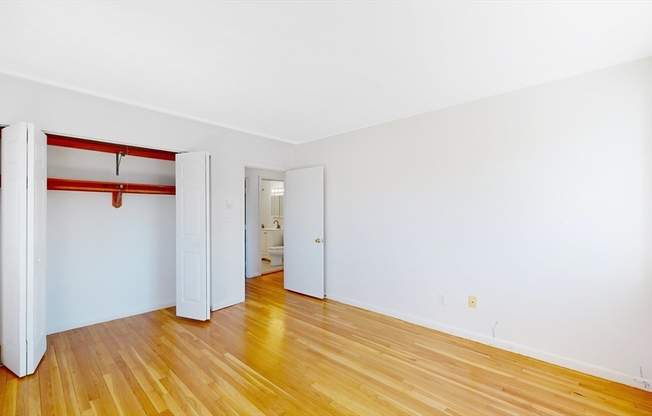 2 beds, 1 bath, 800 sqft, $2,495, Unit 41