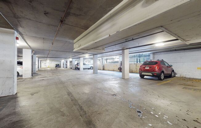 2 beds, 2 baths, 873 sqft, $1,810, Unit 601 W 11th Ave