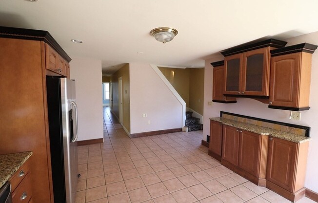 4 beds, 2 baths, 1,800 sqft, $3,800, Unit 2