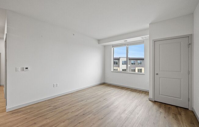 1 bed, 1 bath, 1,015 sqft, $1,995, Unit 410