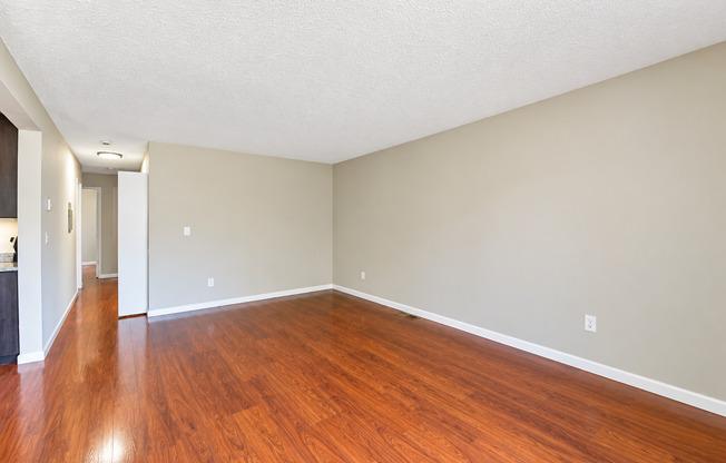 Dazzling 2-bedroom Condo for Rent - Warm Springs!