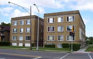 15395 Linwood 100