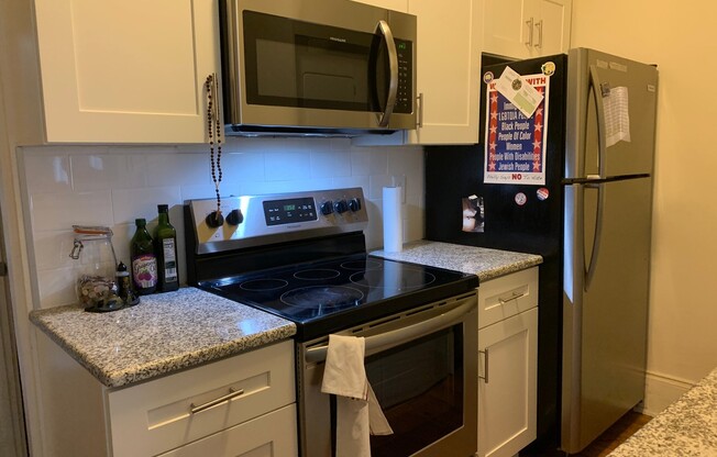 1 bed, 1 bath, 650 sqft, $1,200, Unit 2nd floor