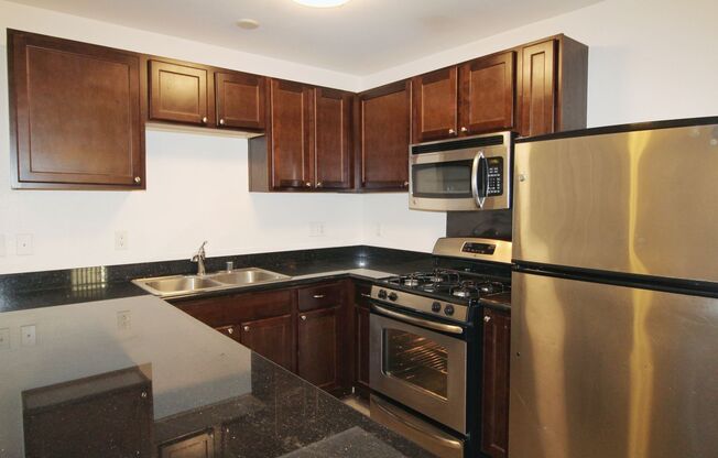 2 beds, 2 baths, 1,034 sqft, $2,995, Unit 505