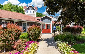 Heritage At The River