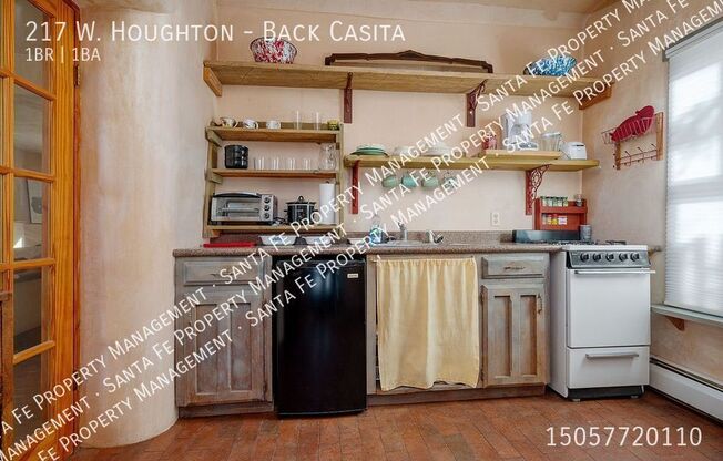 217 W HOUGHTON ST