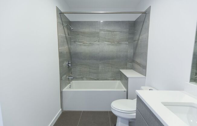 2 beds, 2 baths, 1,050 sqft, $2,475, Unit 310