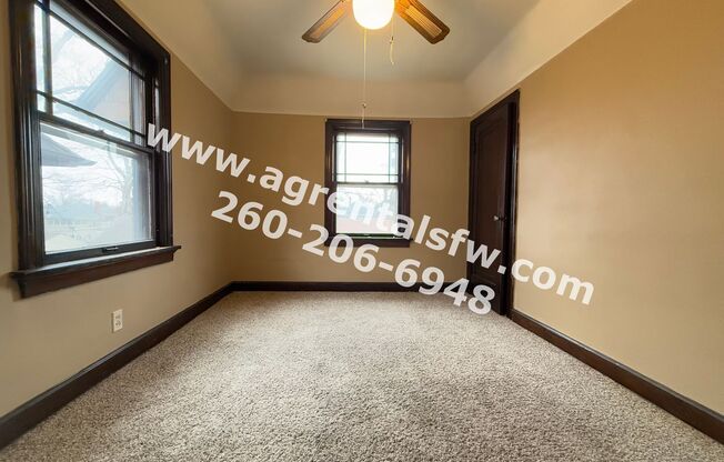 2 beds, 1 bath, 1,054 sqft, $925, Unit 716 W Packard Ave