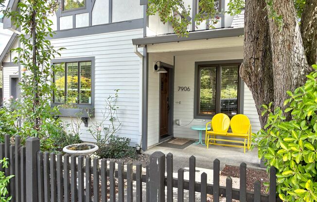 Charming Portsmouth Neighborhood 2 Story Home with Fully Fenced Yard