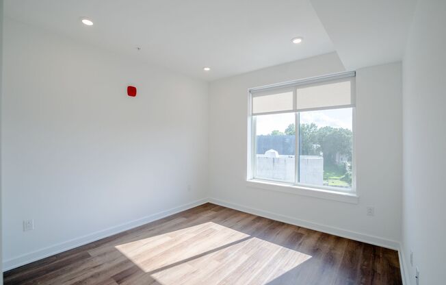 1 bed, 1 bath, 675 sqft, $1,425, Unit 405