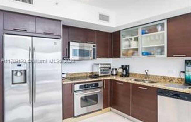 2 beds, 2 baths, 1,289 sqft, $4,100, Unit 41 SE 5th St # 12-02 (A11709170)