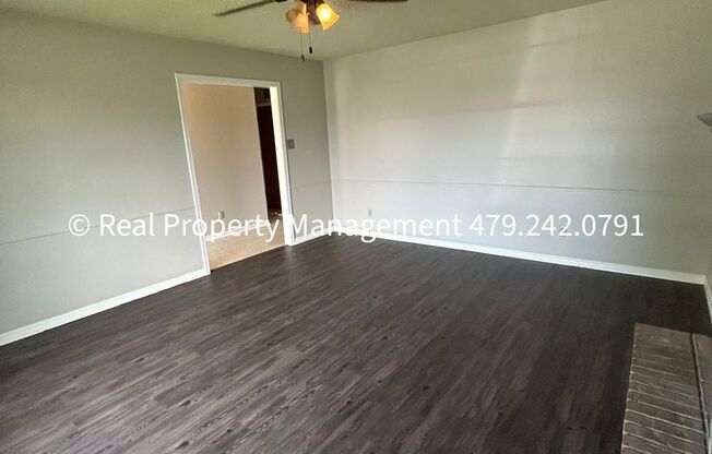 NO RENT NOVEMBER! JUST PAY MOVE IN FEES! 2 Bed 2 Bath 2 Car Garage Duplex 2320 S. 50th