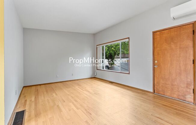 Charming SW Portland Duplex Two Bedrooms One Bathroom!