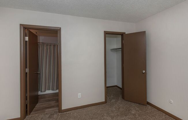 1 bed, 1 bath, 650 sqft, $660, Unit 3515 N Main Street Apt 5