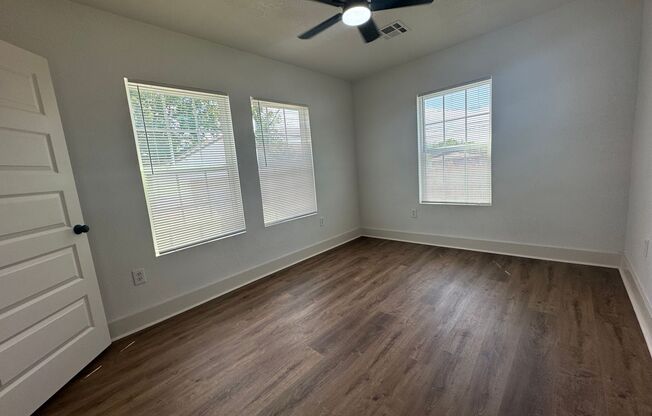 1 bed, 1 bath, $850