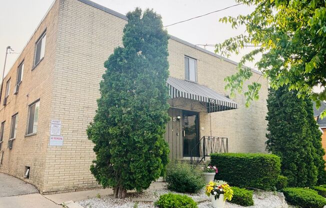 MAY RENT FREE  - Sign on this Studio today!