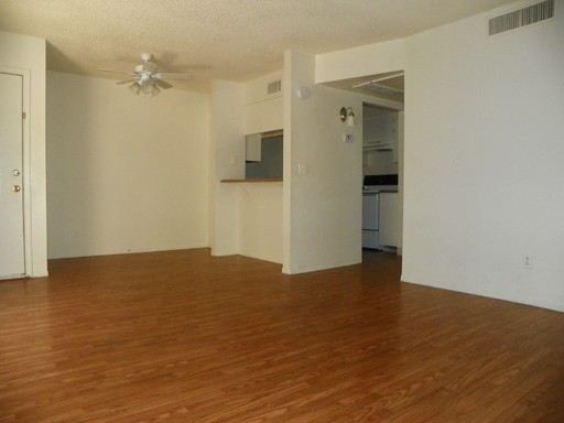2 beds, 2 baths, 950 sqft, $1,495, Unit 125