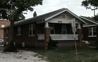 3 bed, 1 bath house just steps from Missouri State University