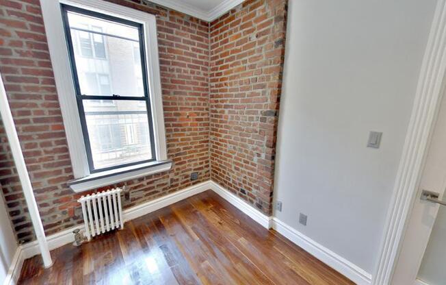 2 beds, 1 bath, $4,995, Unit 4B
