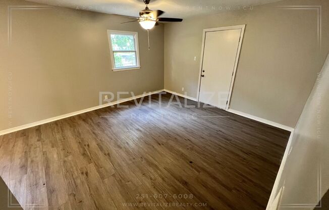 FULLY Remodeled Home in West Mobile!!