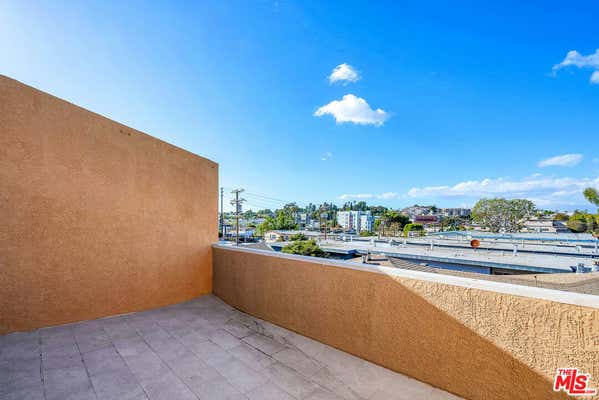 2 beds, 3 baths, 1,298 sqft, $3,800, Unit 2