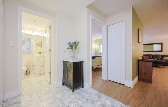 1 bed, 1 bath, 709 sqft, $2,900, Unit 212