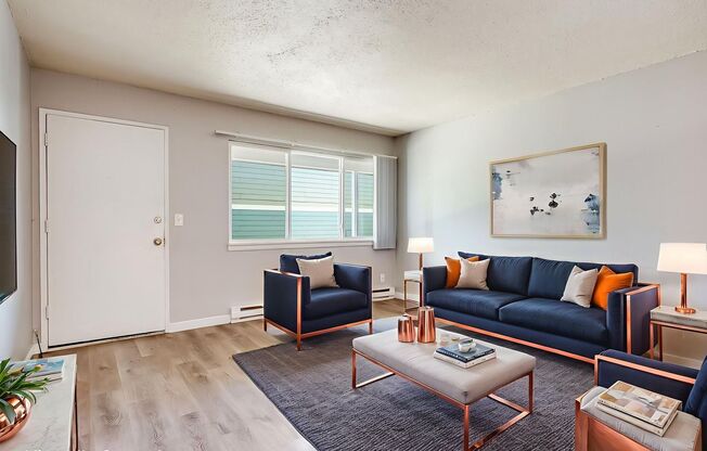 2 beds, 1 bath, 800 sqft, $1,295, Unit 431-01-23