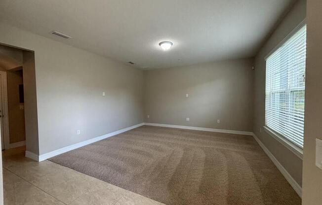 8656 WAKSMAN PL