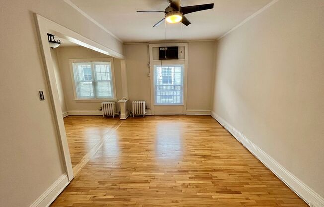 1 bed, 1 bath, 750 sqft, $1,195, Unit 306