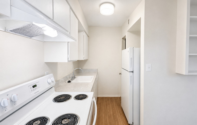 1 bed, 1 bath, 570 sqft, $1,264, Unit OPA-348