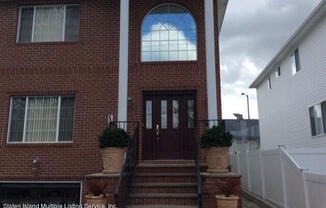 53 RAYMOND AVE