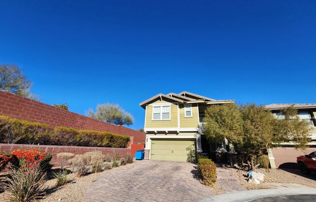 Beautifully renovated, cul-de-sac, Mesa Park adjacent home in Summerlin.