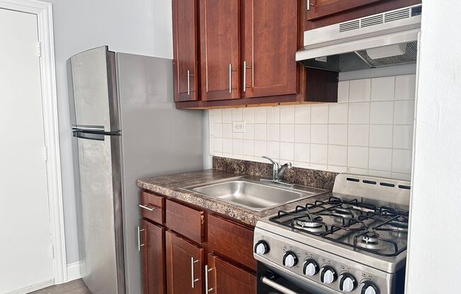 Studio, 1 bath, 350 sqft, $1,175, Unit 4756-211