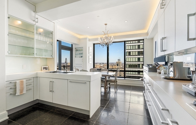 3 beds, 4.5 baths, 3,246 sqft, $35,000, Unit 30E