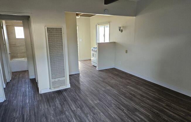 2 beds, 1 bath, $1,995