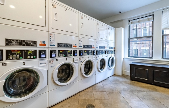 Studio, 1 bath, 375 sqft, $2,400, Unit 224