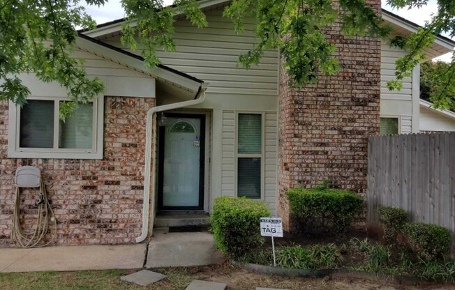 2 beds, 2 baths, $1,125