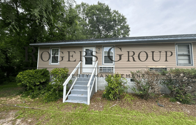 #450 - 807-809 Hughes St Duplex